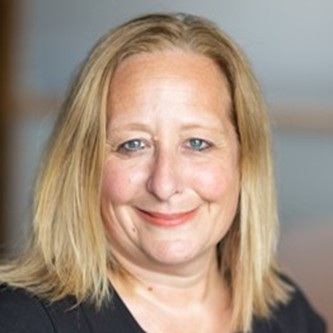 Stephanie Amin-Giwner